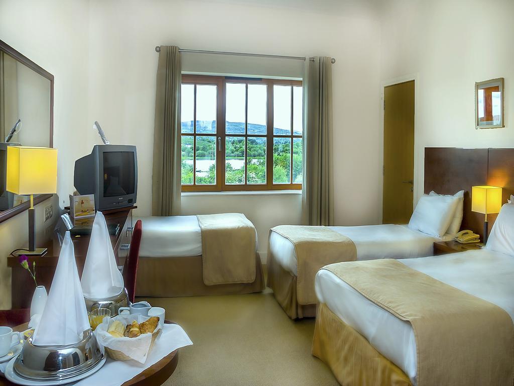 Lough Allen Hotel & Spa ドラムシャンボ エクステリア 写真